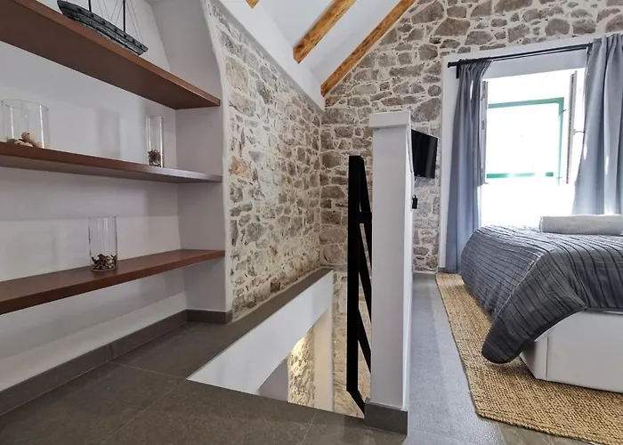 Апартаменти Fjaka Boutique